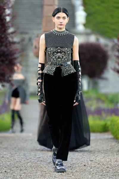 Look 65